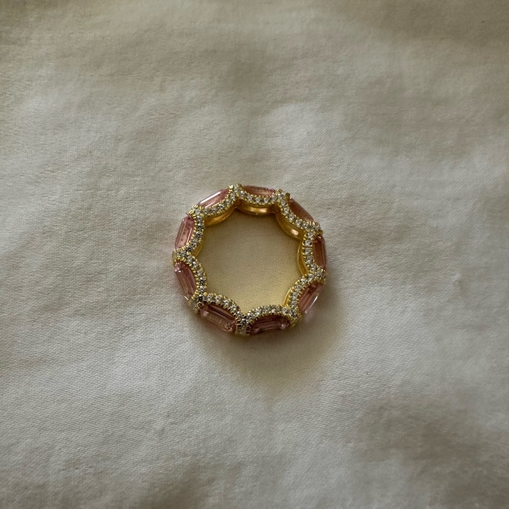 Julia Vaughn Roxanne Ring